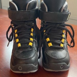 Burton child size 12 snowboard boots